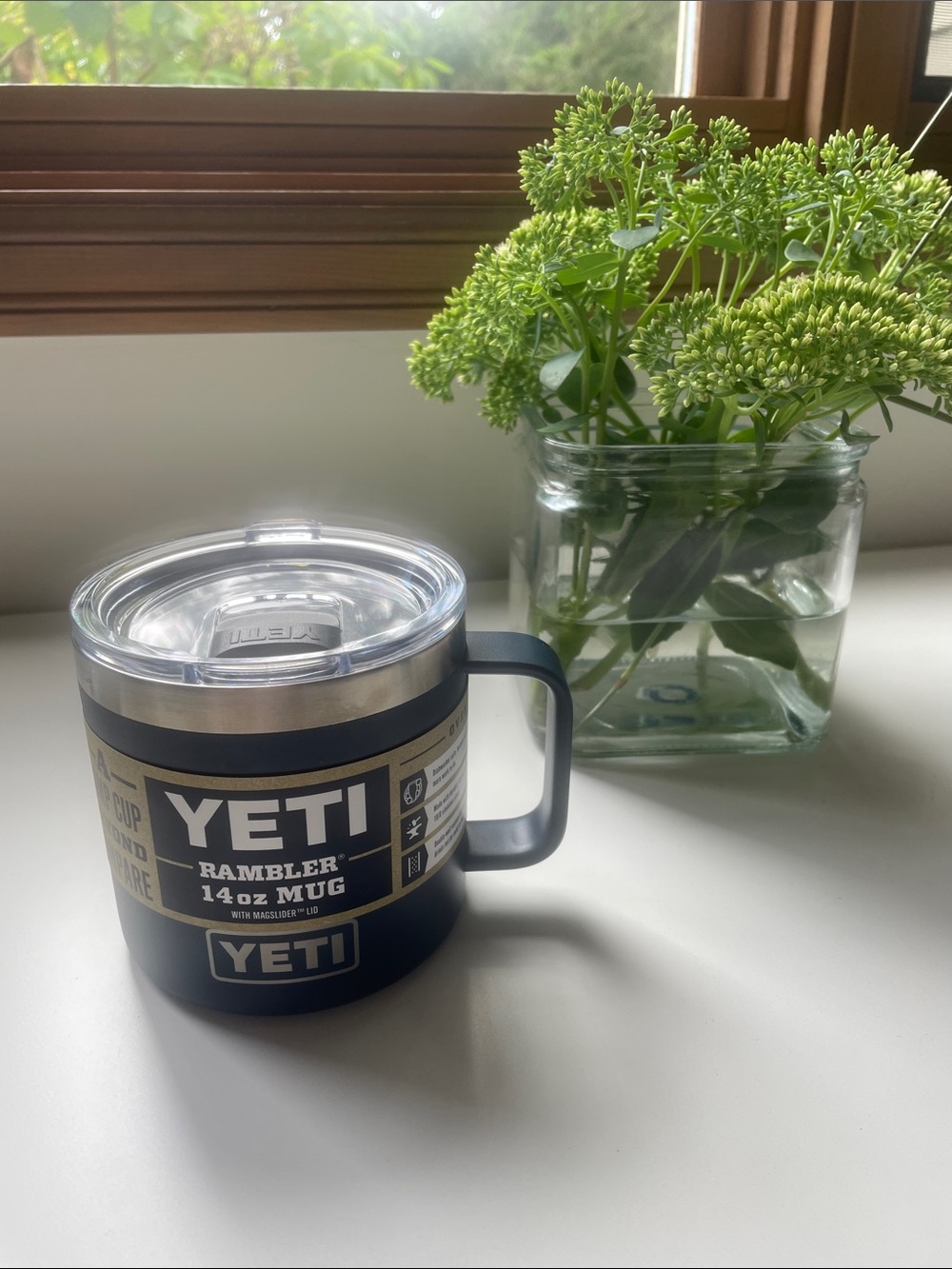 NWT Yeti Rambler 14 oz Mug - Navy